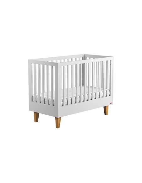 Lit bébé scandinave à barreaux