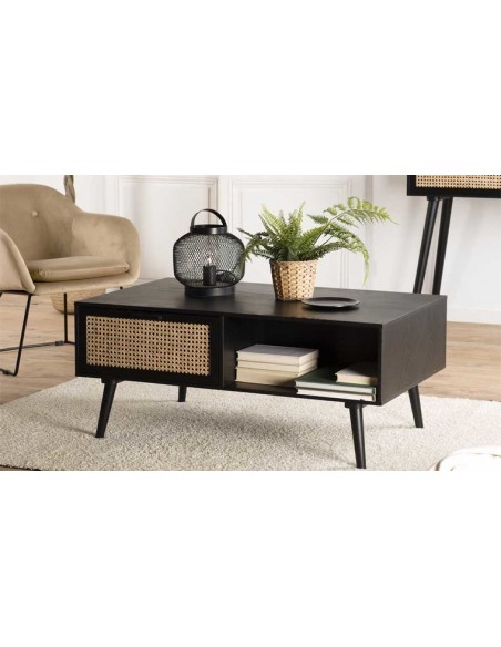 table basse noire et rotin