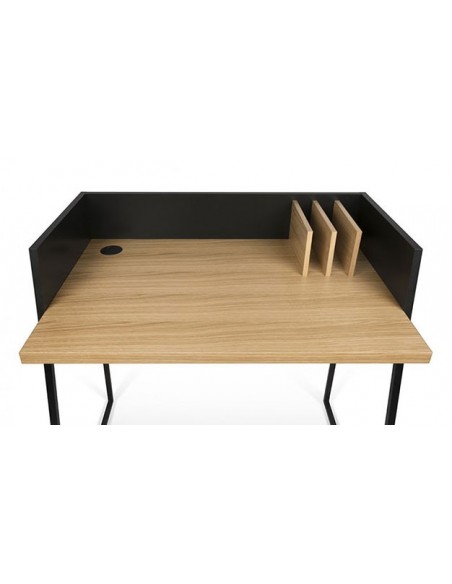 Petit bureau avec superbes finitions en acier noir et en chêne