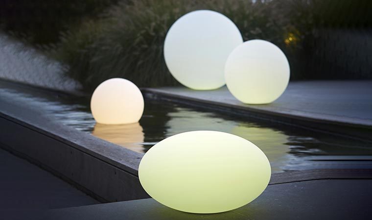 Objet lumineux boule à LED multicolore sans fil 60 cm