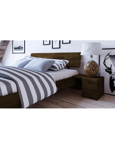 Lit en bois massif avec matelas