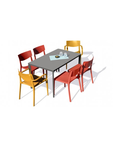 Ensemble table anthracite chaises brique moutarde