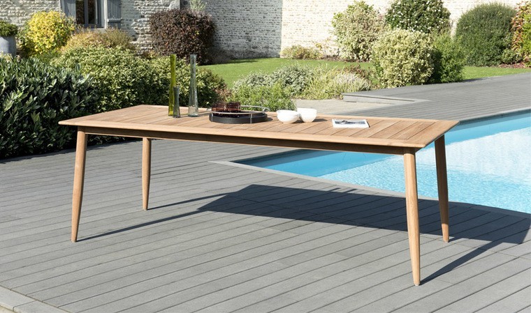 Table de jardin scandinave en bois