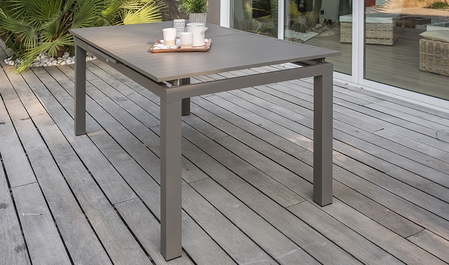 Table de jardin taupe en aluminium avec rallonge automatique