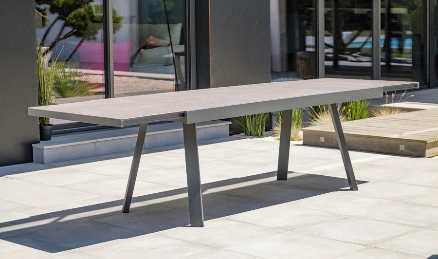 Salon de jardin Stockholm table extensible céramique et 8 chaises