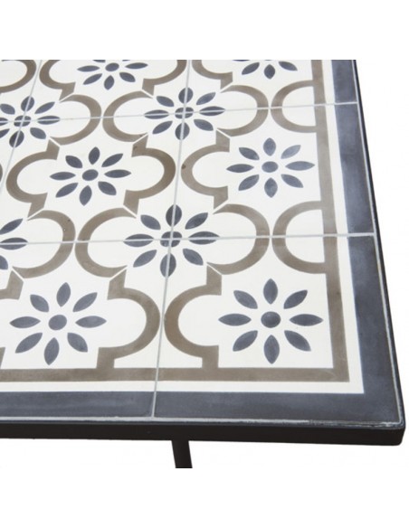 Table jardin motifs