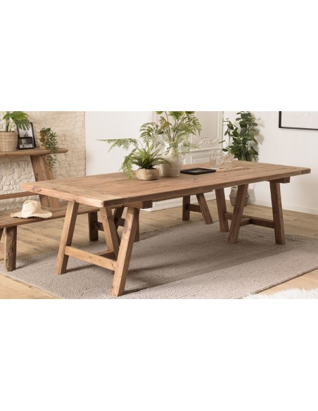 Grande table à manger rustique