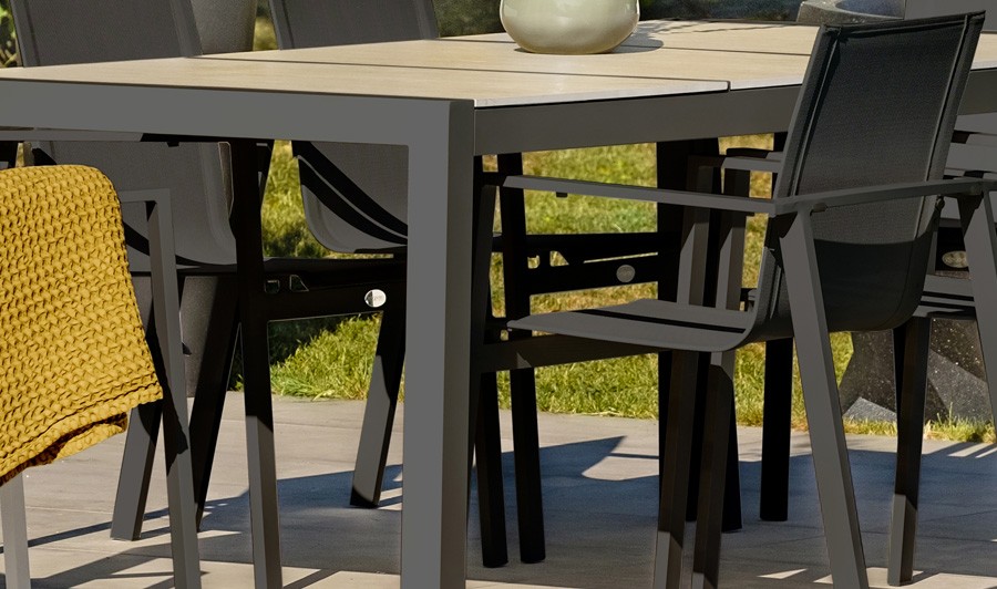 Table de jardin en céramique et aluminium gris Venise