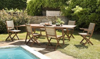 Salon jardin extensible et pliant en acacia