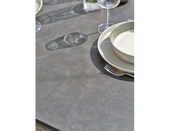 Ensemble de repas 8 places en aluminium et corde tissée - Gris anthracite - TIGUA