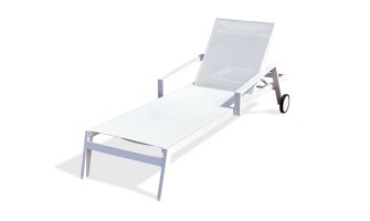 Chaise longue blanche sur roulettes Ibiza - House and Garden
