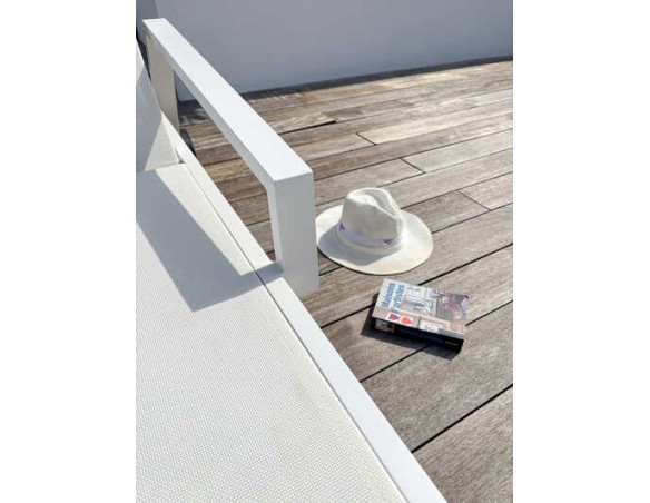 Chaise longue blanche sur roulettes Ibiza - House and Garden