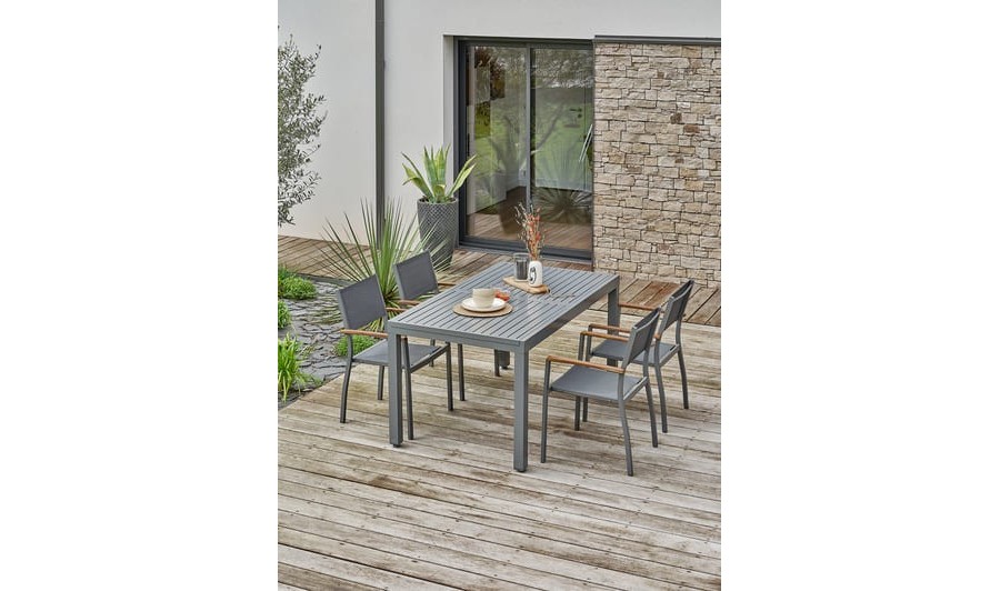 Ensemble de repas composé d'une table et de 4 fauteuils de jardin EAN 3700917637227 Ensemble de repas composé d'une table et de 4 fauteuils de jardin EAN 3700917637227