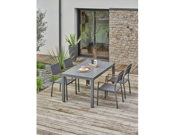 Ensemble de repas composé d'une table et de 4 fauteuils de jardin EAN 3700917637227