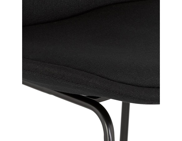 Tabouret de bar RIGO en tissu noir et pieds en métal noir