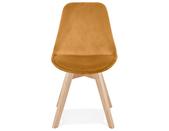 Chaise en velours moutarde JOE avec structure en bois naturel