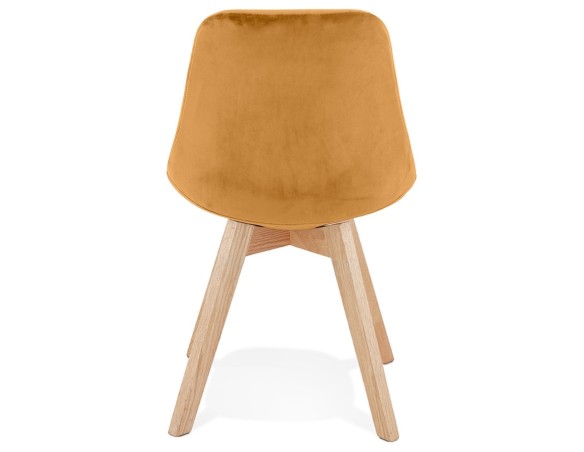 Chaise en velours moutarde JOE avec structure en bois naturel