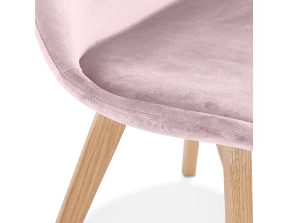 Chaise en velours rose JOE avec structure en bois naturel
