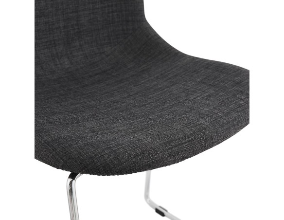 Chaise design DISTRIKT en tissu gris foncé avec pieds en métal chromé