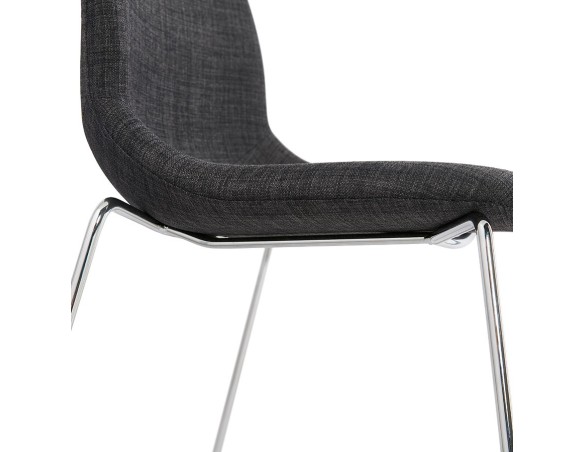 Chaise design DISTRIKT en tissu gris foncé avec pieds en métal chromé