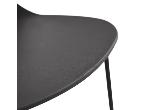 Chaise design NUMERIK noire avec pieds en métal noir