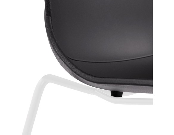 Chaise design NUMERIK noire avec pieds en métal blanc