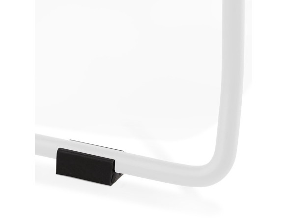 Chaise design NUMERIK blanche avec pieds en métal blanc