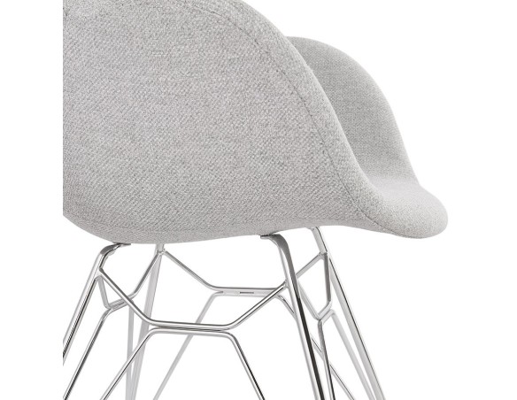 Chaise moderne ORIGAMI en tissu gris clair avec pieds en métal chromé