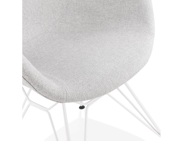 Chaise moderne ATOL en tissu gris clair avec pieds en métal blanc