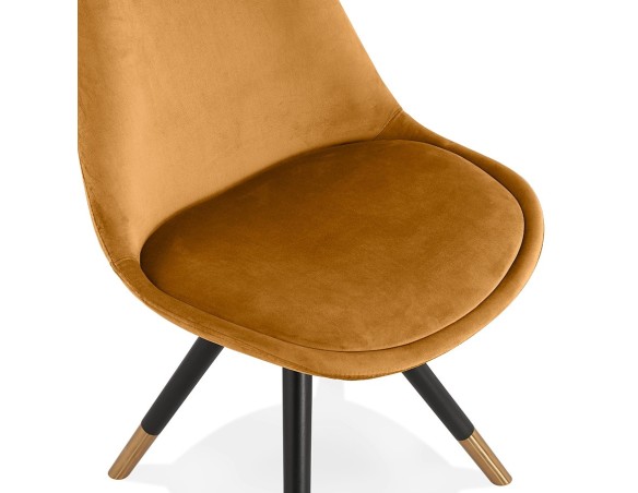 Chaise design HAMILTON en velours moutarde et pieds en bois noir