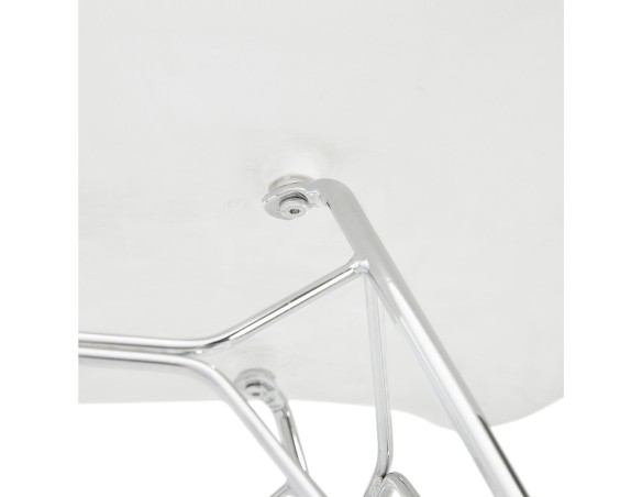 Chaise moderne UNAMI blanche en matière plastique avec pieds en métal chromé