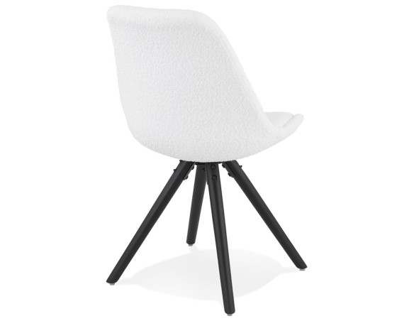 Chaise design VALENTINE en tissu bouloché blanc et pieds en bois noir
