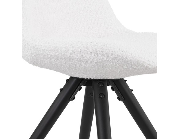 Chaise design VALENTINE en tissu bouloché blanc et pieds en bois noir