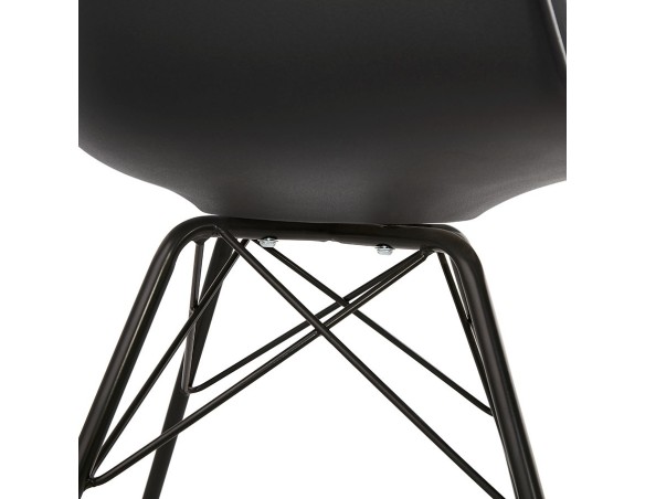 Chaise avec accoudoirs SALY noire style industriel
