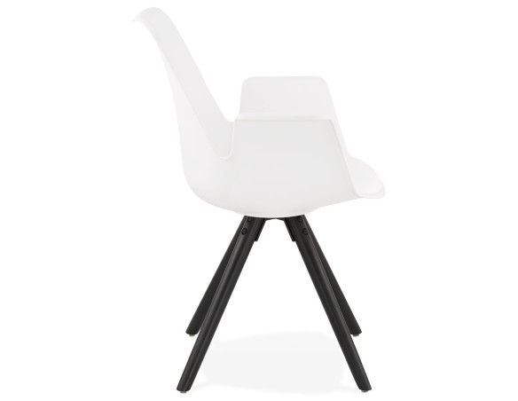 Chaise avec accoudoirs ZALIK blanche avec pieds en bois noir