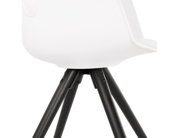 Chaise avec accoudoirs ZALIK blanche avec pieds en bois noir