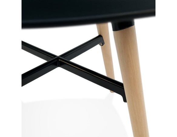Chaise avec accoudoirs MELIS noire avec pieds en métal et bois naturel