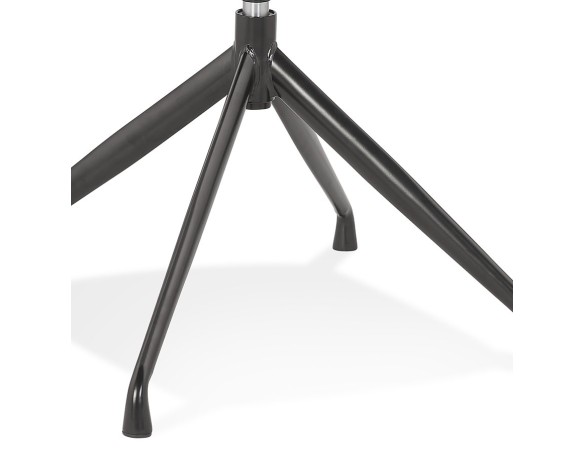 Chaise pivotante avec accoudoirs NOCTURN en tissu bouclé blanc et métal noir