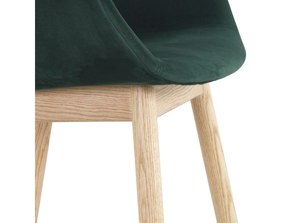 Chaise avec accoudoirs FRIDA en velours vert et pieds en bois naturel