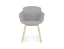 Chaise avec accoudoirs LAMBIC en tissu gris clair et pieds en bois naturel