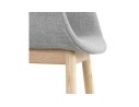 Chaise avec accoudoirs LAMBIC en tissu gris clair et pieds en bois naturel