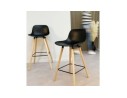 Tabouret de bar TATSU noir avec pieds en bois naturel