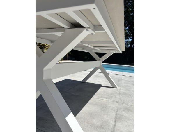 table Structure et plateau : Aluminium ABELLA-TB220BLANC