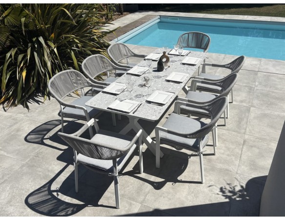 Ensemble de repas composé d'une table et de 8 fauteuils de jardin EAN 3700917637098