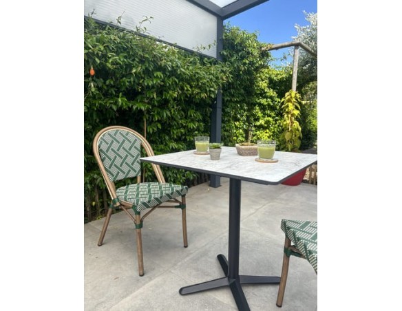Ensemble de jardin table HPL effet marbré + 2 fauteuils Vert - BISTRO
