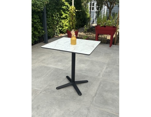 Ensemble de jardin table HPL effet marbré + 2 fauteuils Vert - BISTRO