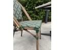Lot composé d'une table de jardin BISTRO en Terrazzo et de 2 fauteuils vert