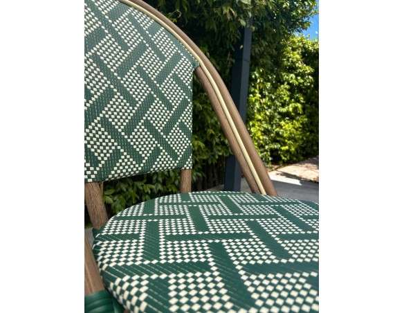 Ensemble de jardin table RONDE HPL effet marbré + 2 fauteuils verts - BISTRO
