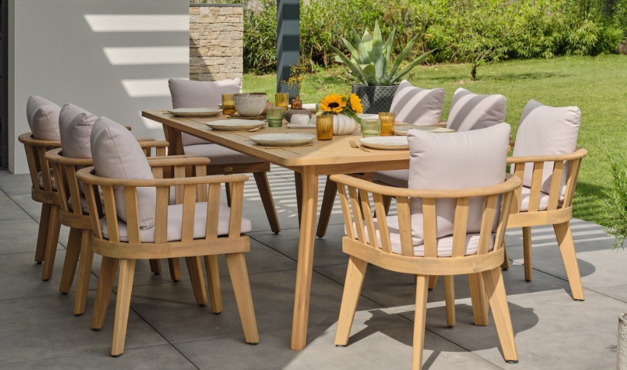 Ensemble de repas 8 personnes en bois d'acacia - LISO Ensemble de repas 8 personnes en bois d'acacia - LISO