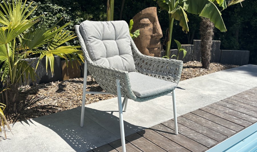 fauteuil blanc gris résine tressée ELBA Remarquable